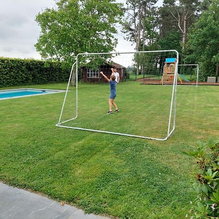 Vakantiewoning Met Permanent Verwarmd Zwembad En Sauna Koekelare Esterno foto