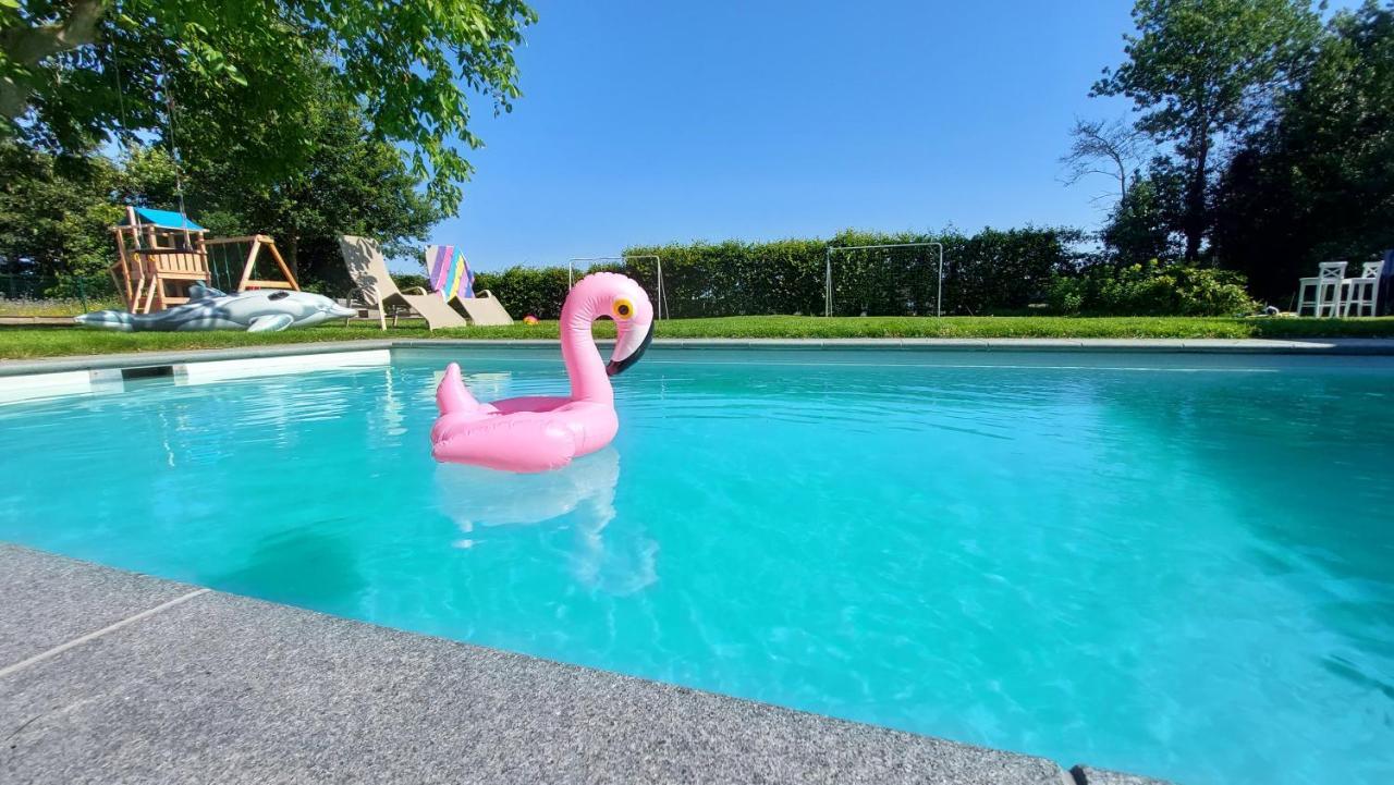 Vakantiewoning Met Permanent Verwarmd Zwembad En Sauna Koekelare Esterno foto
