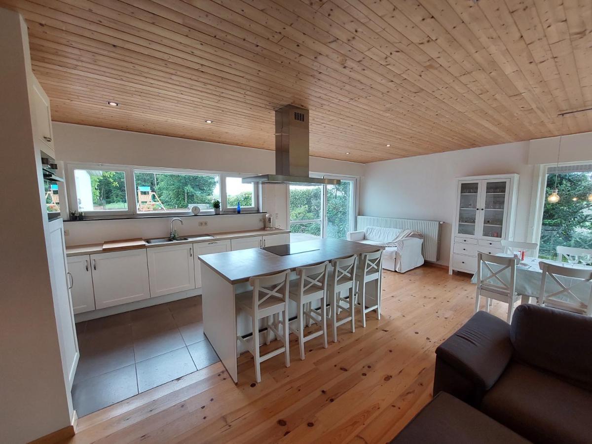 Vakantiewoning Met Permanent Verwarmd Zwembad En Sauna Koekelare Esterno foto